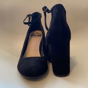 Black Sandal Pump
